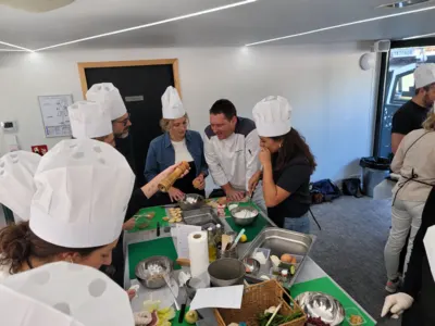Challenge culinaire entreprise à Paris face à la tour Eiffel-4