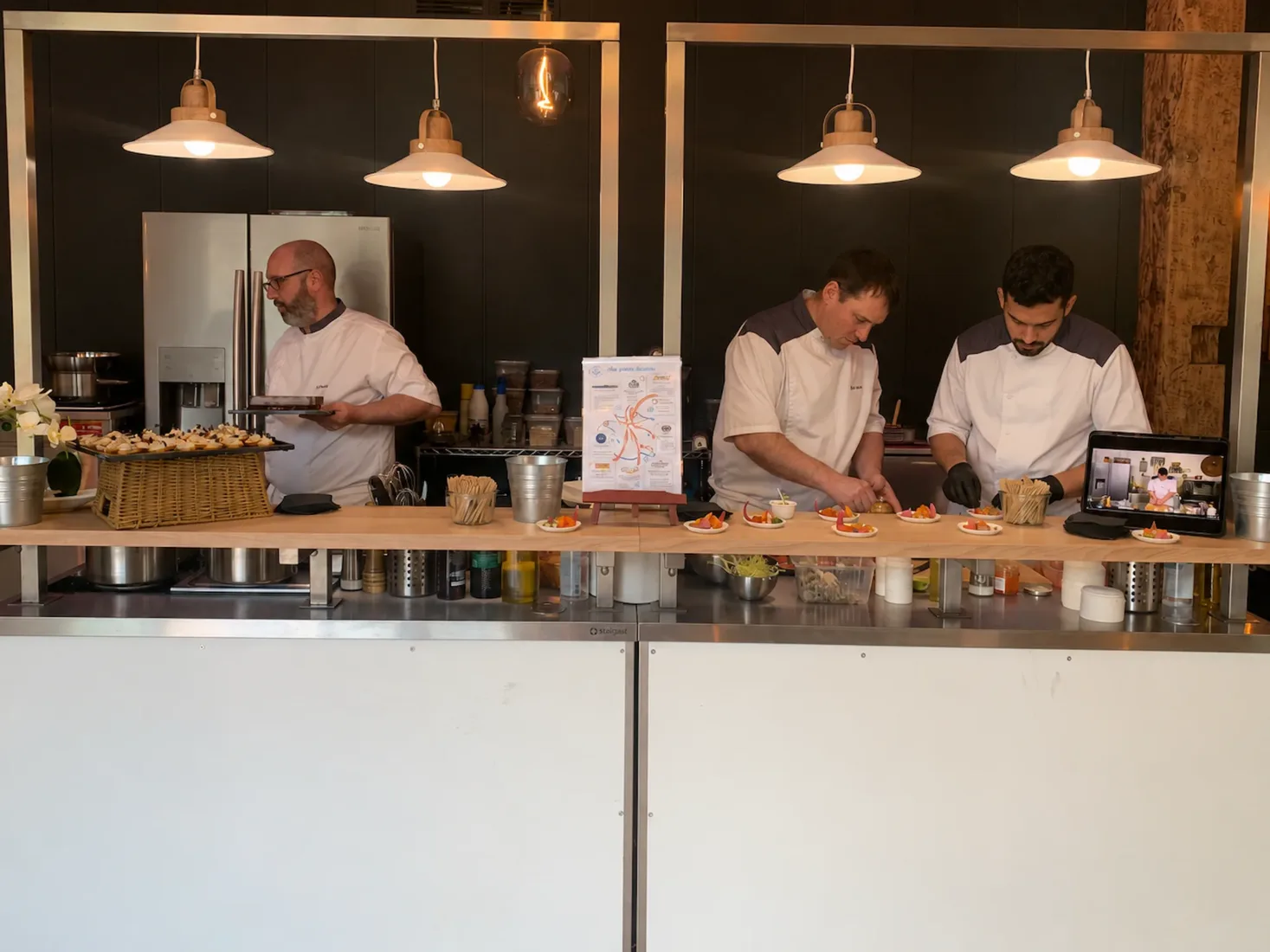 Mise en place d'une cuisine mobile pour soirée d'entreprise
