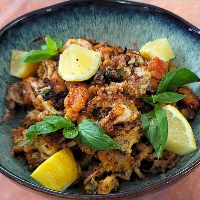 Encornet rôti aux olives et tomates, risotto au chorizo et ricotta